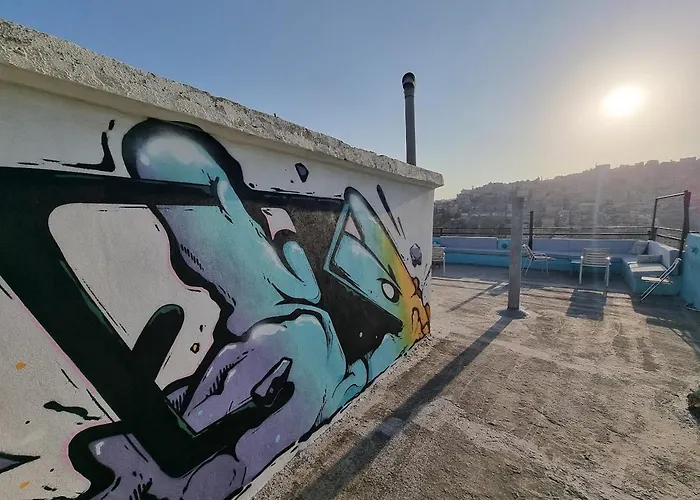 Pet Friendly hotel: Rainbow Guest House