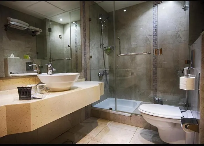 3 star hotel: Crystal Suites